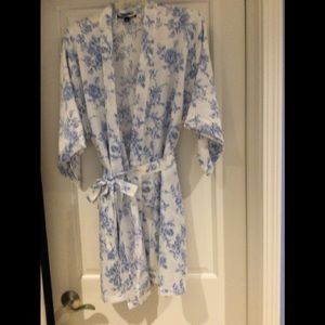 INC International Concepts Blue Floral Robe
